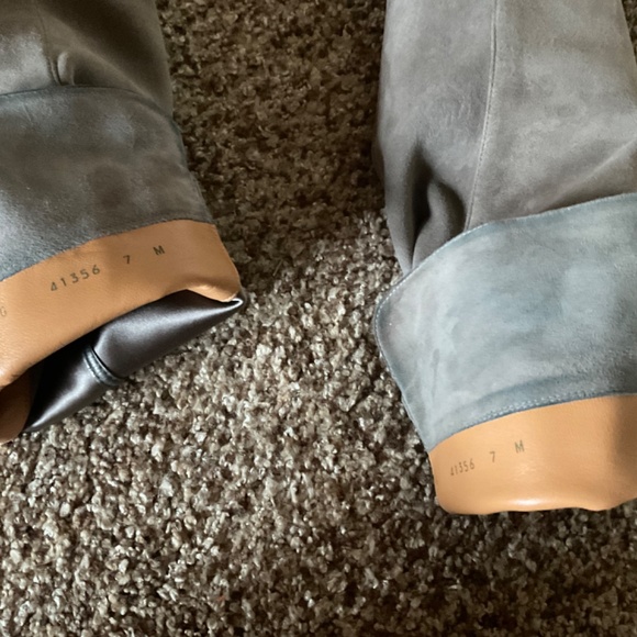 Knee high boots by Stuart Weitzman - Picture 7 of 8